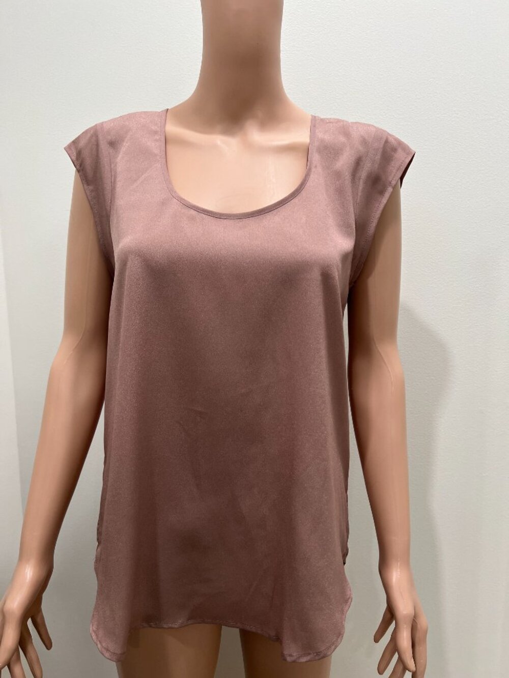 Daniel Rainn tank shell top